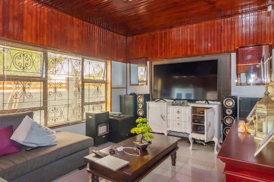 3 Bedroom Property for Sale in Maokeng Free State